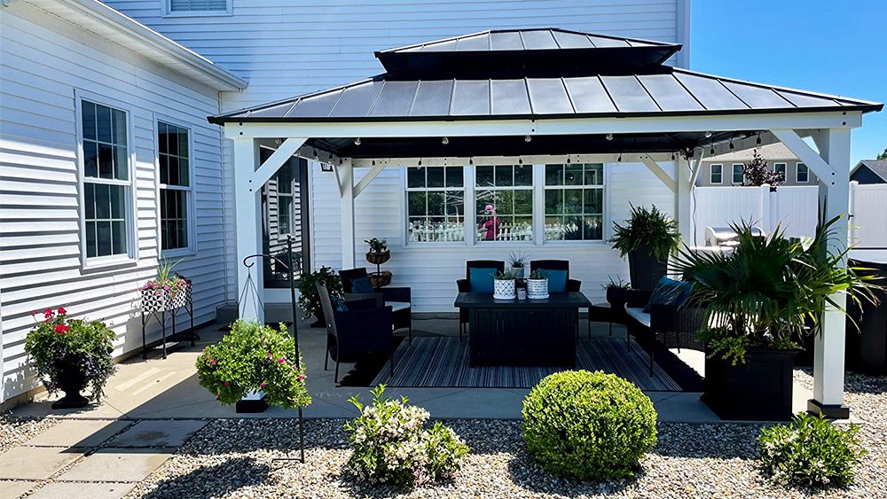 2024 Outdoor Design Trends: Transform Your Backyard into a Modern Oasis