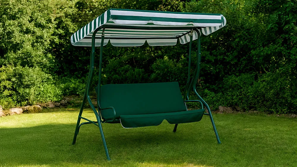 Outdoor Furniture Gifts Under $200 in Canada: Affordable Style & Comfort