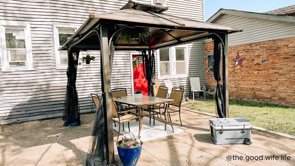Enjoying Your Backyard Oasis: 7 Must-Have Sunjoy Products