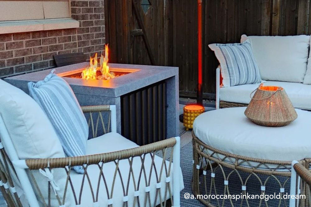 Embrace the Chill: Hosting Memorable Winter Gatherings Around the Fire