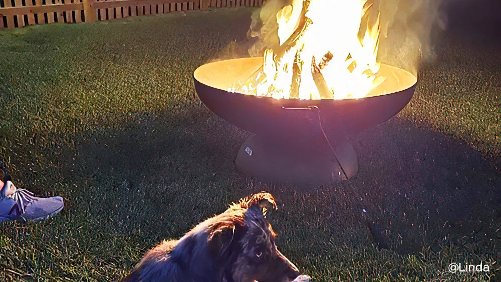 How Fire Pits Transform Outdoor Spaces into Winter Retreats