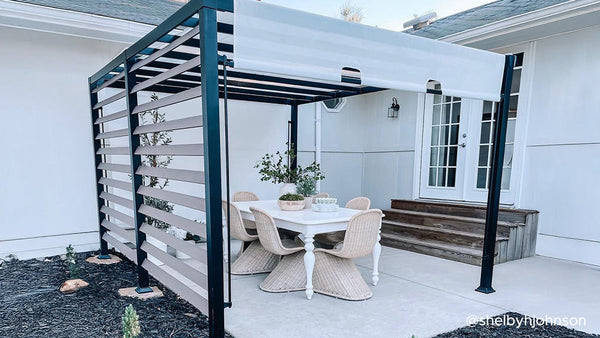 Modern Minimalism vs. Rural Retro: A Comparison of Pergola Design Styles