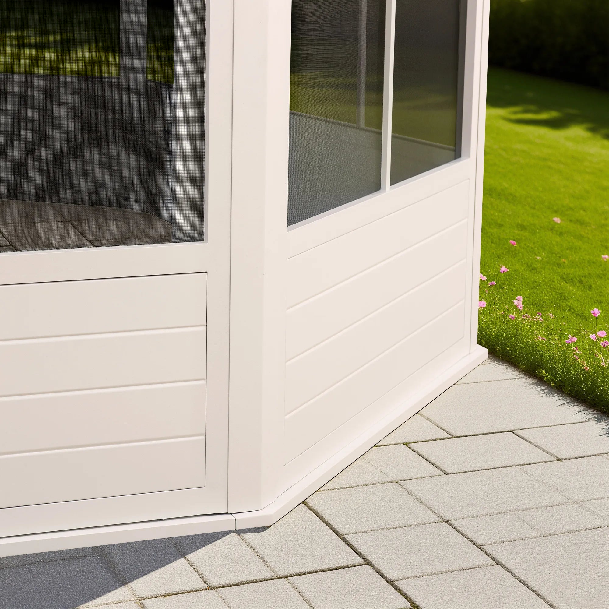 SUNJOY 12 ft. x 16 ft. Cape Blue Hardtop Screenhouse - White/Tan